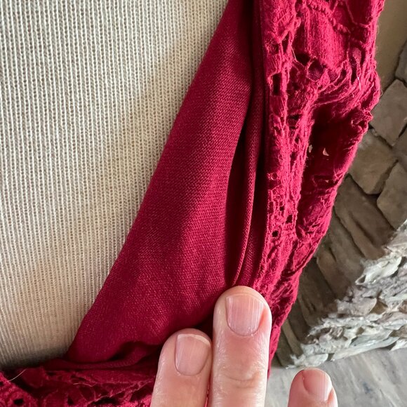 INC International Concepts crimson red lace long sleeve v-neck size M - Picture 6 of 6